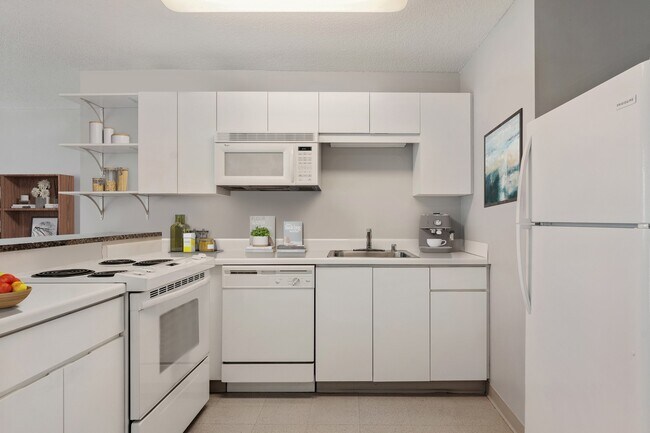 Building Photo - 2 E Erie St