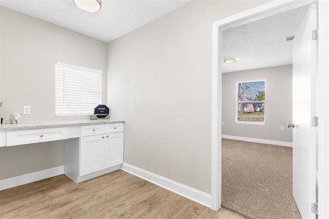 Building Photo - 714 Pleasant Valley Rd