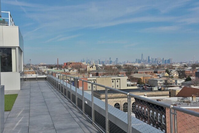 Building Photo - 477 Broadway