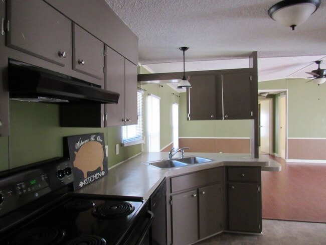 Building Photo - Mobile home in the Clyattville area