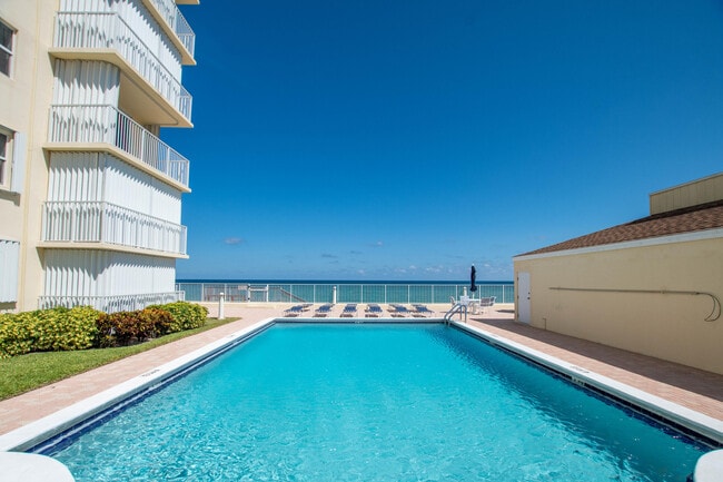 Building Photo - 3540 S Ocean Blvd