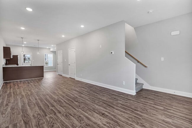 Building Photo - Sango Square # 205