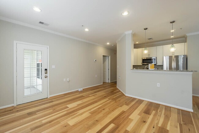 Building Photo - 6495 Tayack Pl