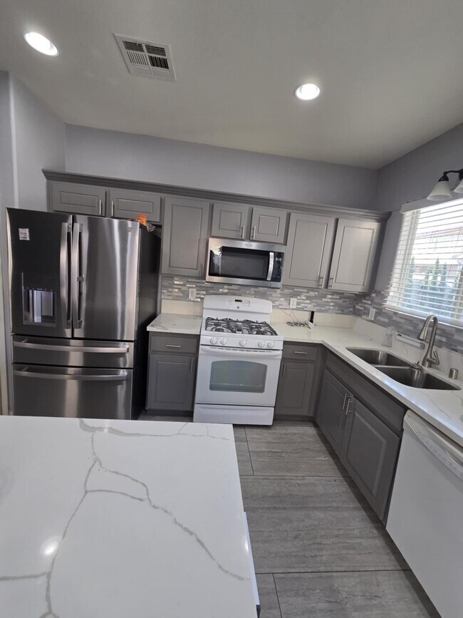 Building Photo - 3760 Candytuft Ridge Ave