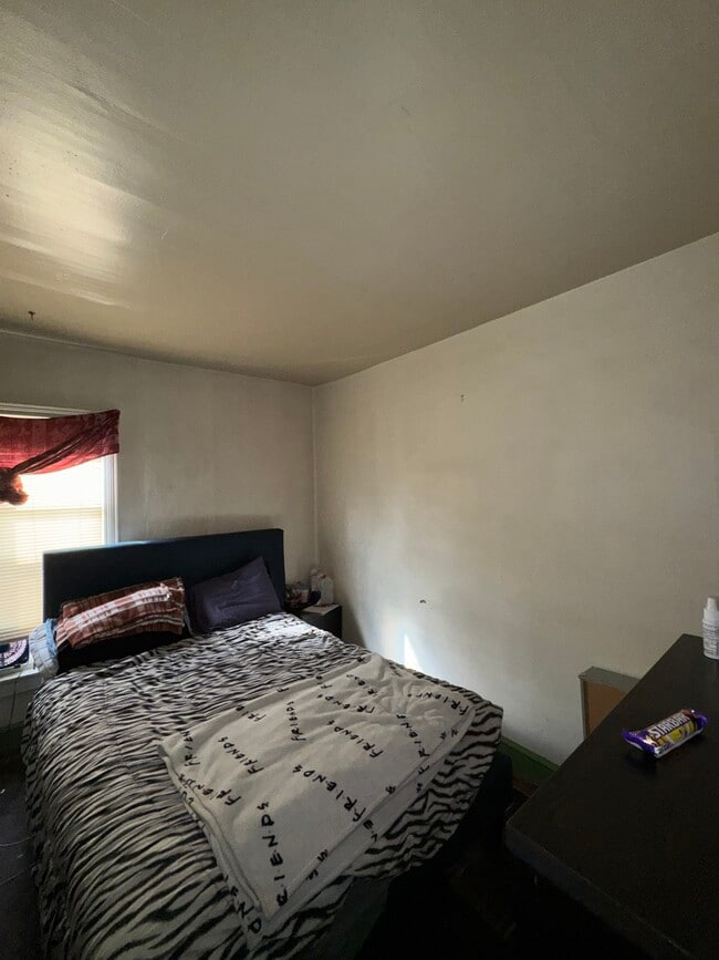 Building Photo - 112 Webster Ave