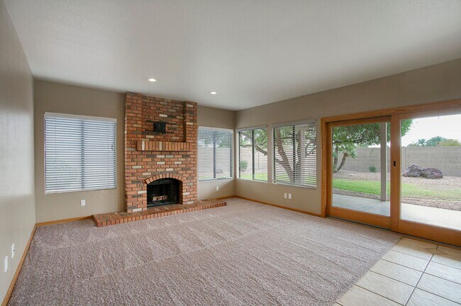 Building Photo - Spacious Tempe 4 bedroom