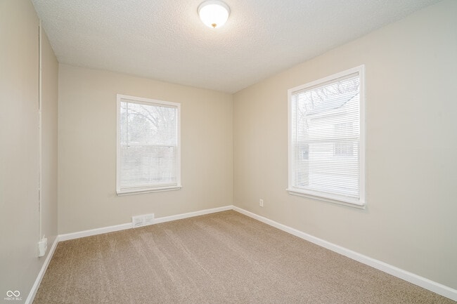 Building Photo - 3428 N Riley Ave