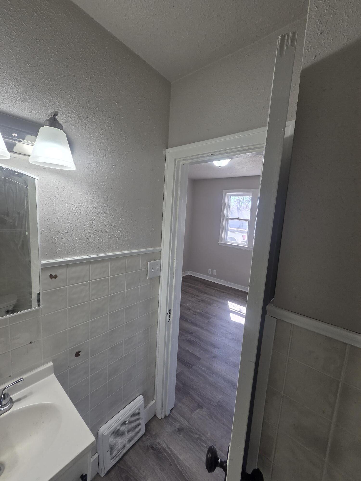 Building Photo - 290 Lyon St