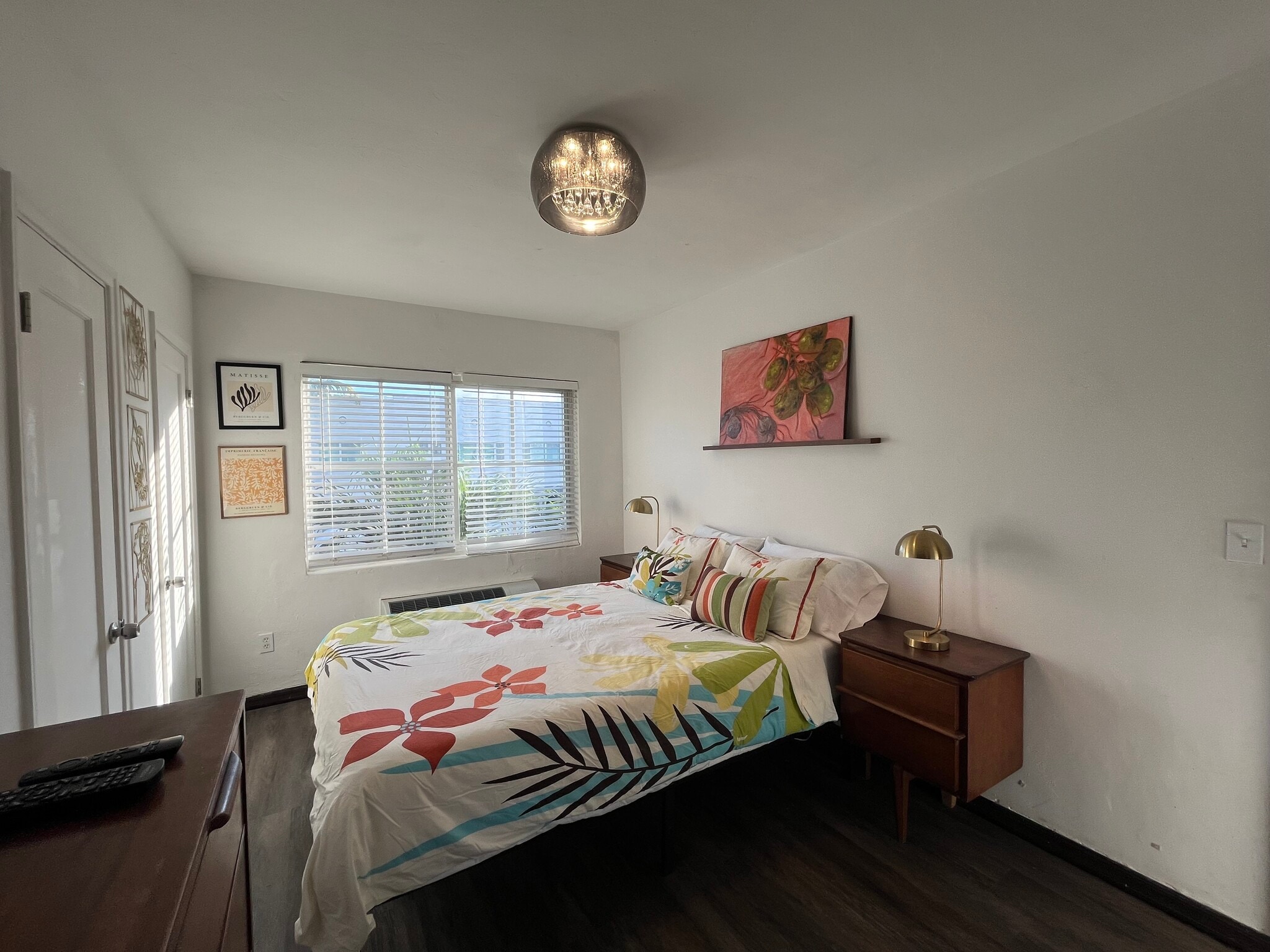 Building Photo - 511 75th St