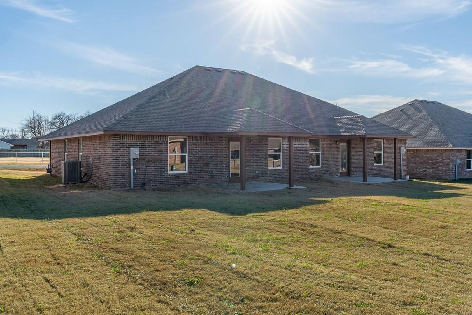 Building Photo - 1308 E Cavanaugh St