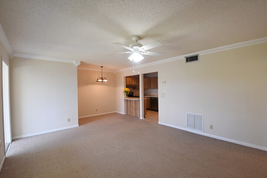 Building Photo - 4850 Sable Pine Cir