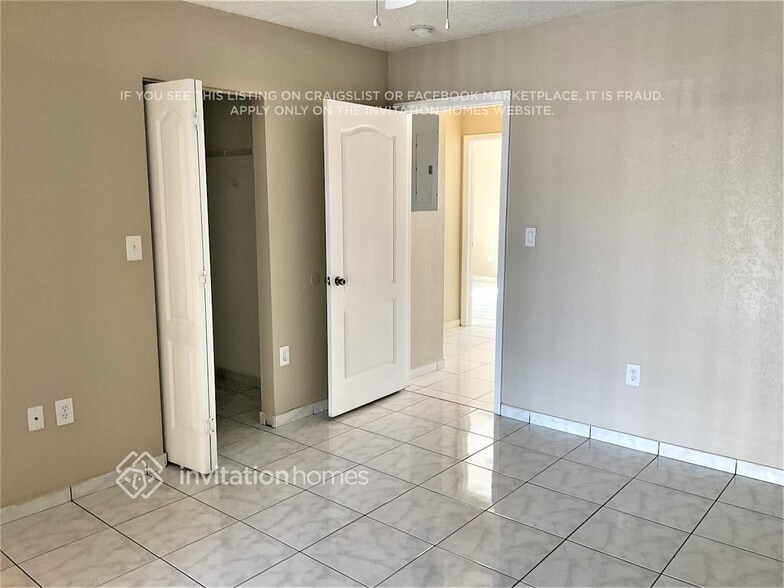 Building Photo - 15445 SW 138th Ave