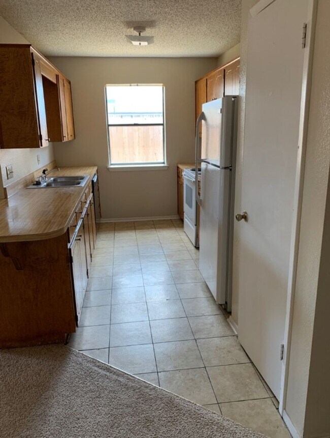 Building Photo - 1601 Windward Dr