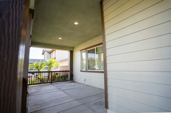 Building Photo - Exceptional estate Located In the highly desirable College Park Community.