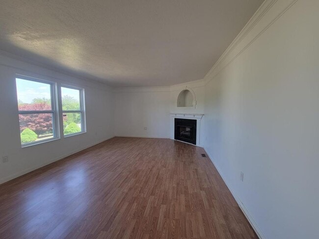 Building Photo - 101 Hemlock Ct