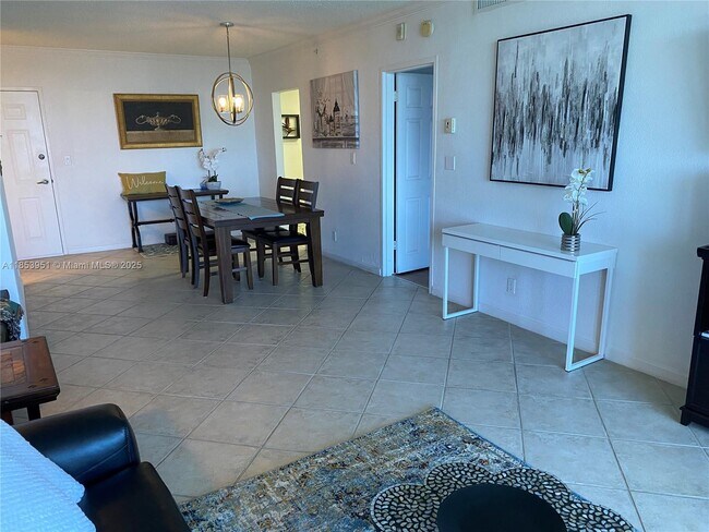 Building Photo - 2501 S Ocean Dr