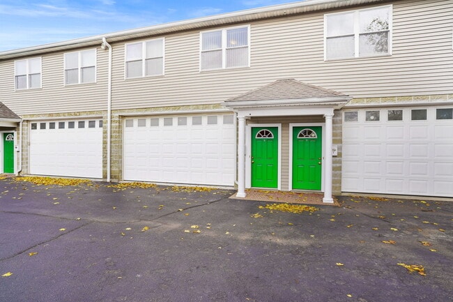 Primary Photo - 13 South St