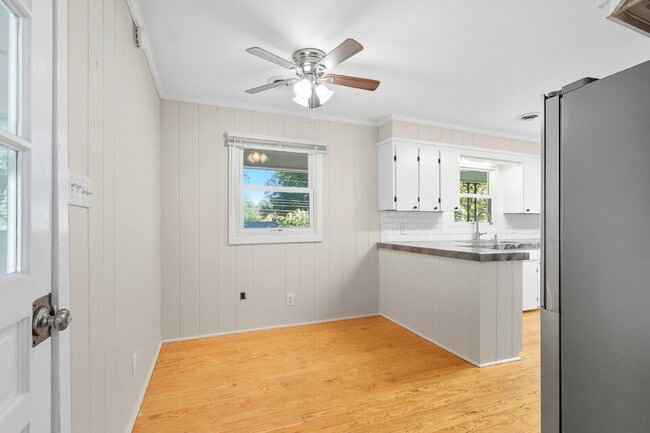 Building Photo - Furnished Room Rental - Pfafftown
