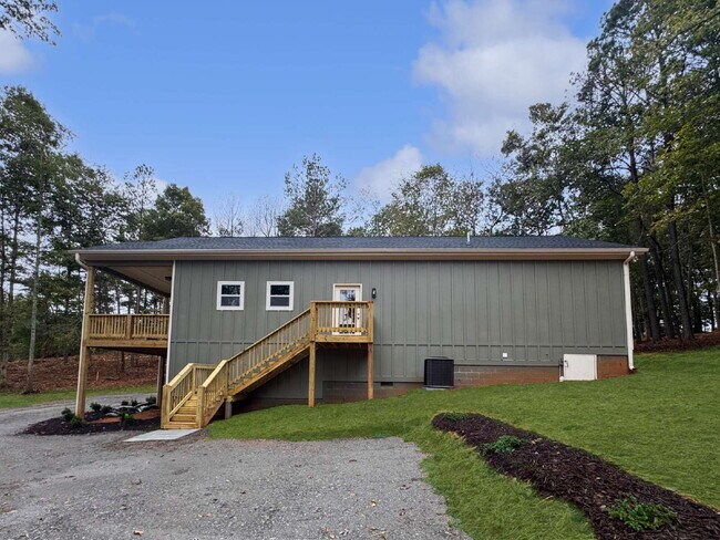 Building Photo - Roomy and Modern New Construction Home Available Now!