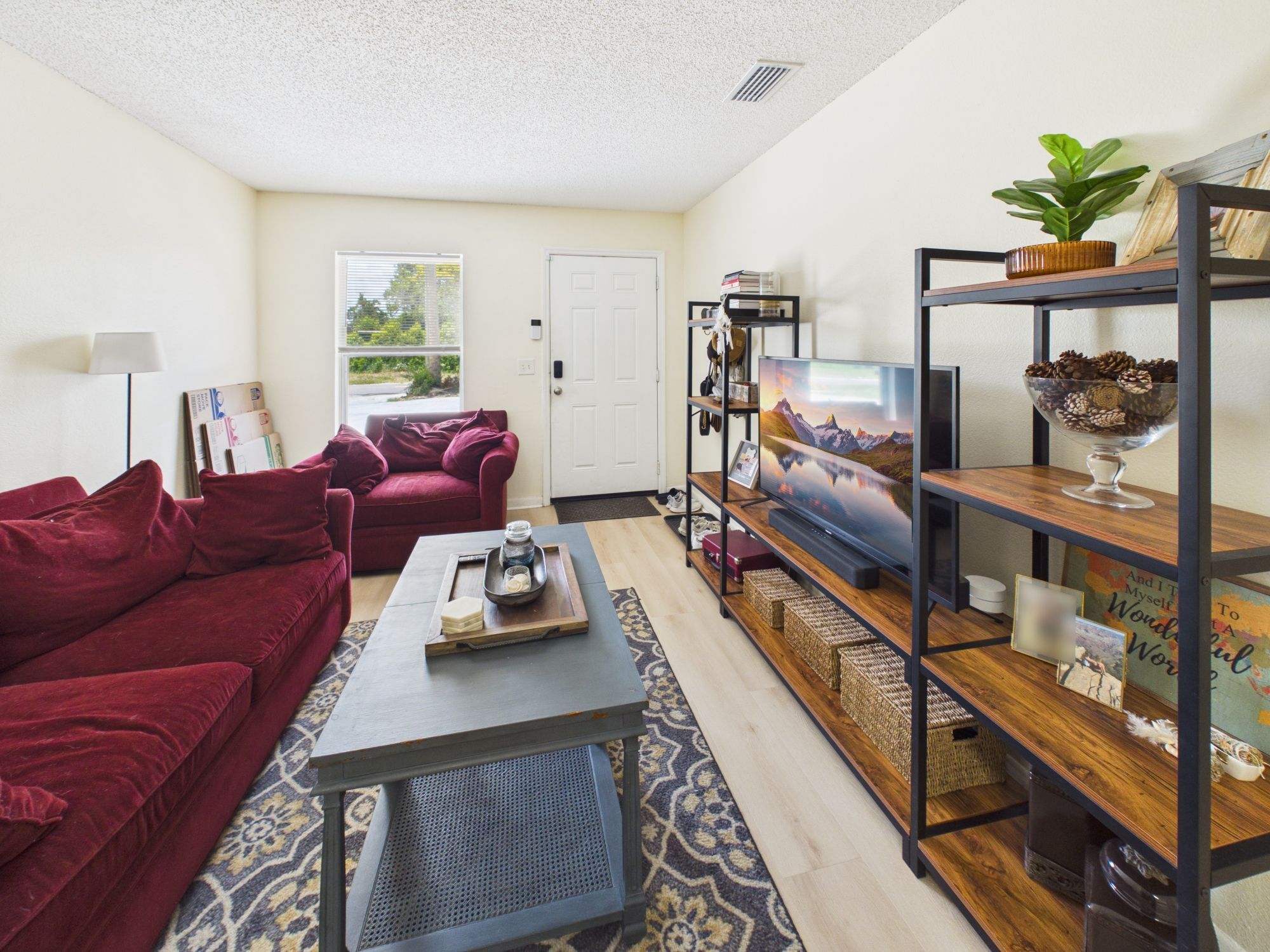 Living Room - 1411 E 109th Ave