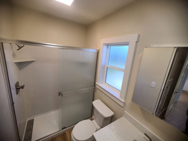 Building Photo - Action Properties R.E.S. Inc offering Central Roseville 2 Bed, 1bath  Carport Parking, Large yard...