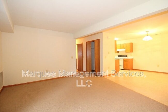 Building Photo - 113 W Windsor Ave