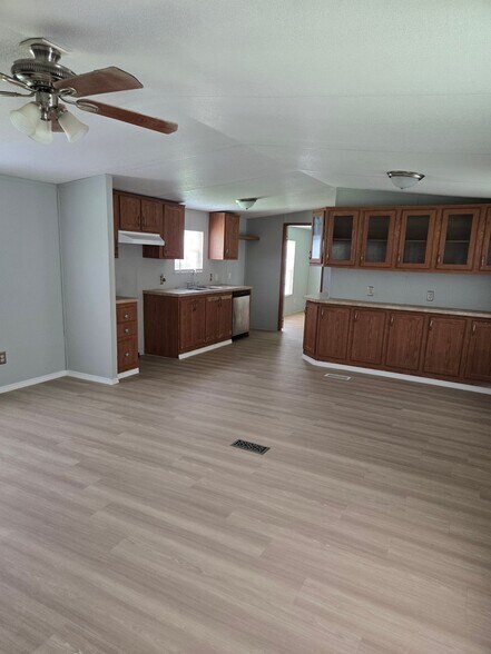 Building Photo - 22091 Bowden Dr