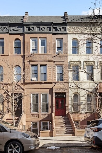 Building Photo - 207 W 136th St