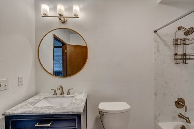 Building Photo - Spacious 4-Bedroom Home with Modern Upgrad...