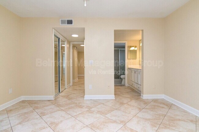 Building Photo - 602 Desoto Dr