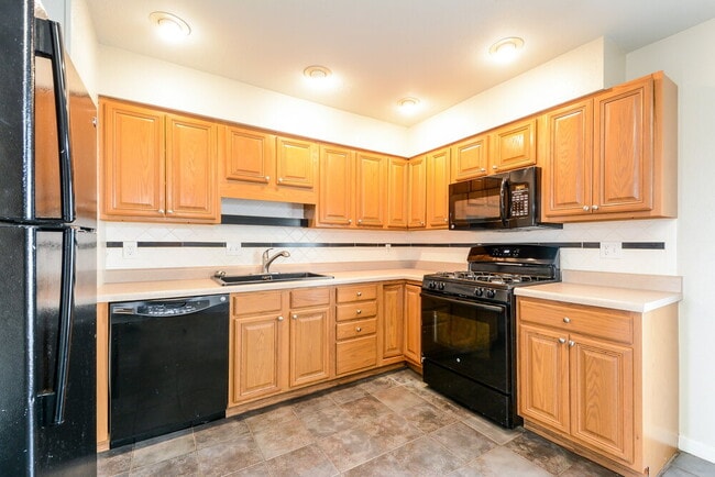 Building Photo - 760 Hazelvalley Dr