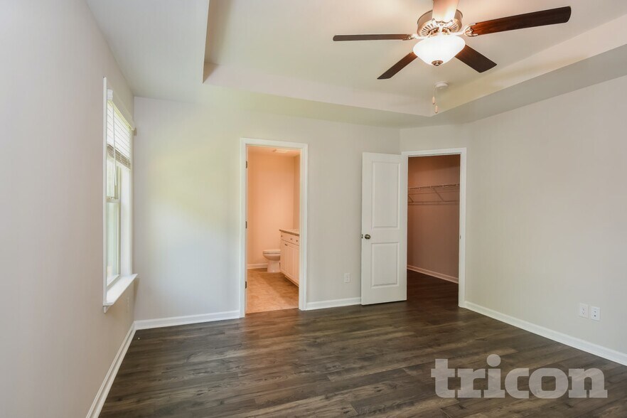 Building Photo - 152 Chapelcrest Ln