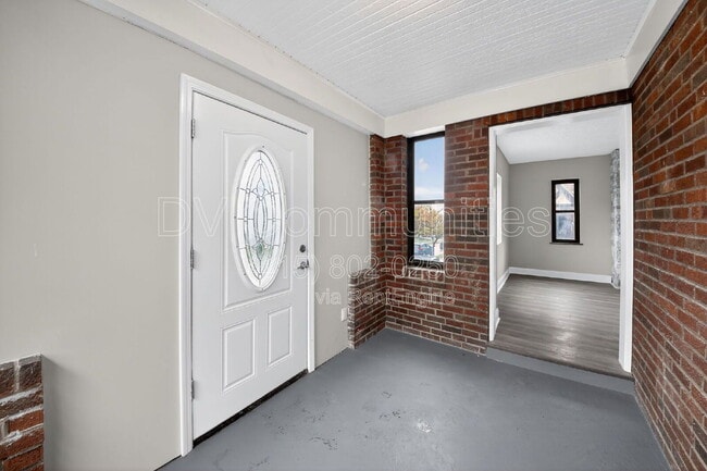 Building Photo - 1818 Lawn Ave