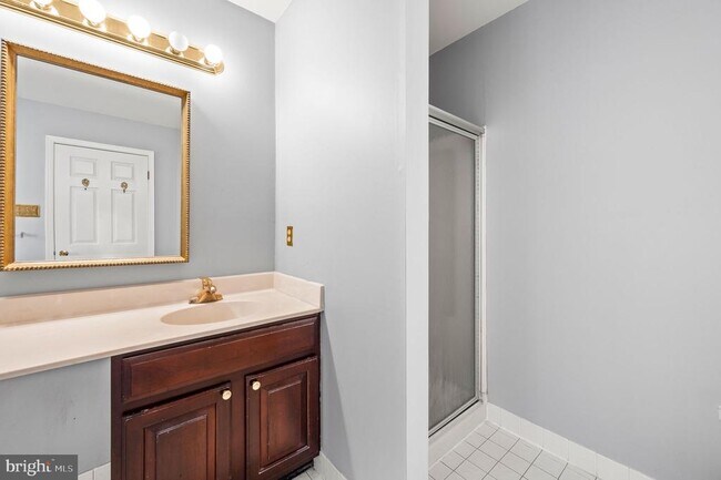 Building Photo - 1430 Redwood Ct