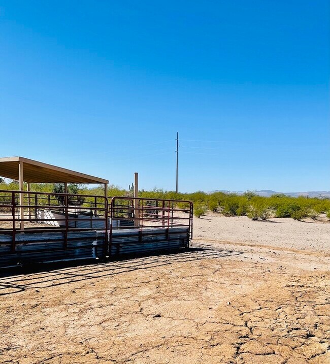 Building Photo - 17447 S Wilmot Rd