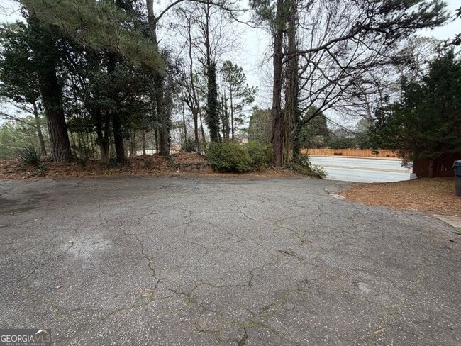 Building Photo - 1252 Lawrenceville-Suwanee Rd