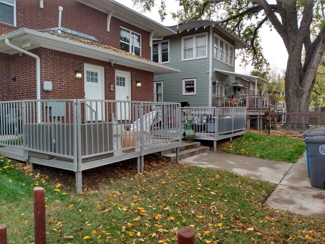 Building Photo - 1026 N Denver Ave