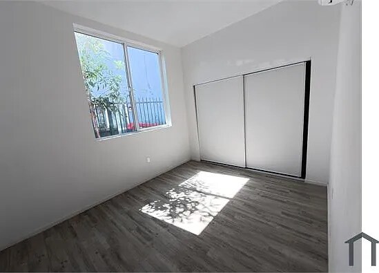 Building Photo - 10501 Wilmington Ave