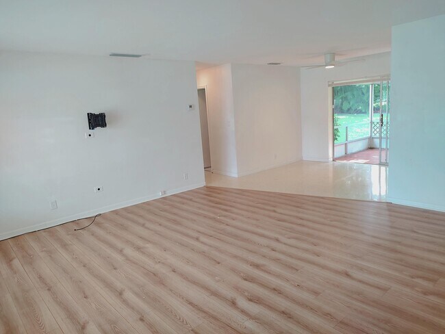 Building Photo - 4899 NW 5th Ave