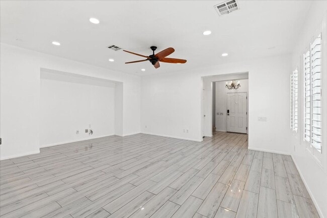 Building Photo - Coming Soon: 3 Bd, 3 Bth, Entertainer's Ki...