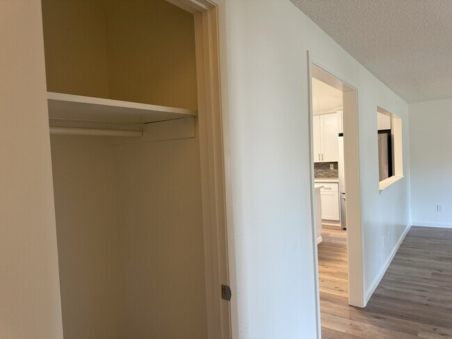 Building Photo - 2460 Brookside Way