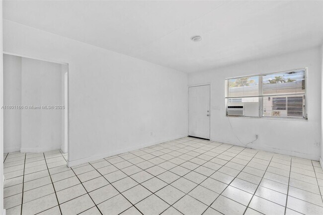 Building Photo - 770 83rd St