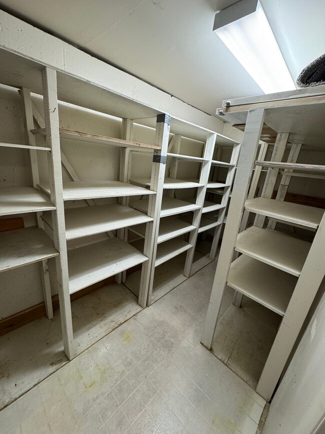 Building Photo - 891 N 300 W