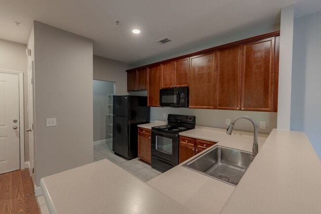 Building Photo - 7231 Althorp Way