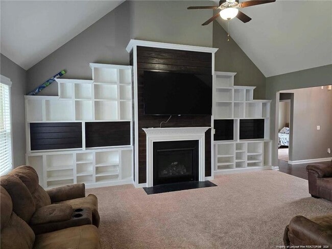 Building Photo - 323 Nottingley Dr