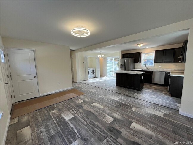 Building Photo - 148 Port Ben Rd