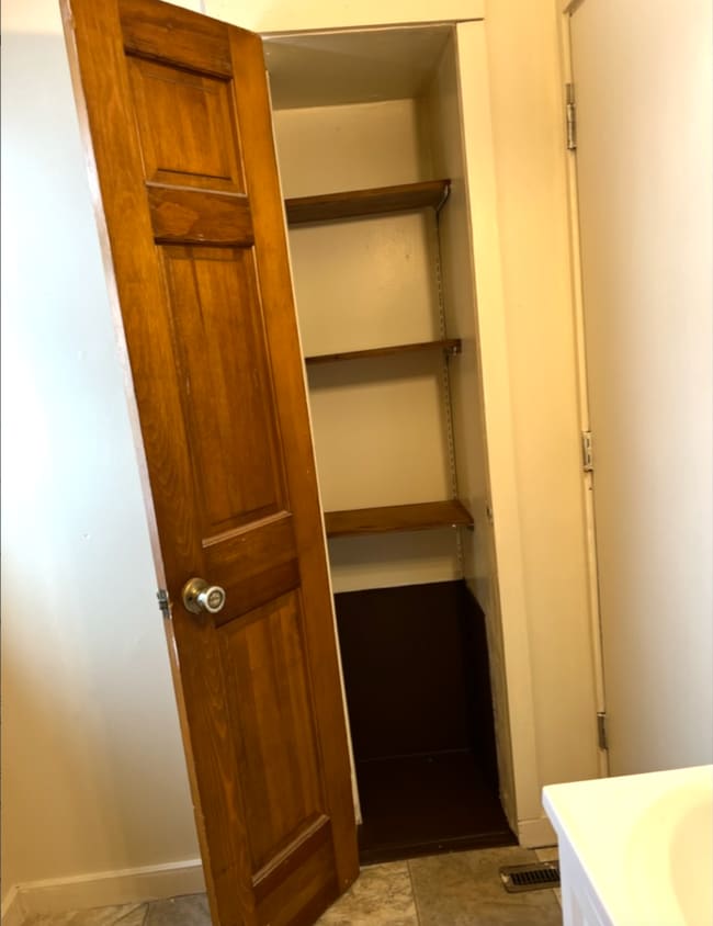 Building Photo - Nice 3-Bedroom Single Family Home Available August 1st!