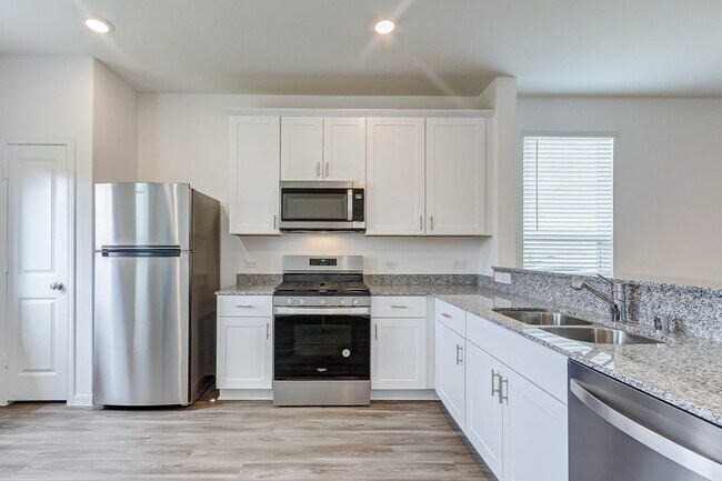 Building Photo - 17610 Calabash Dr