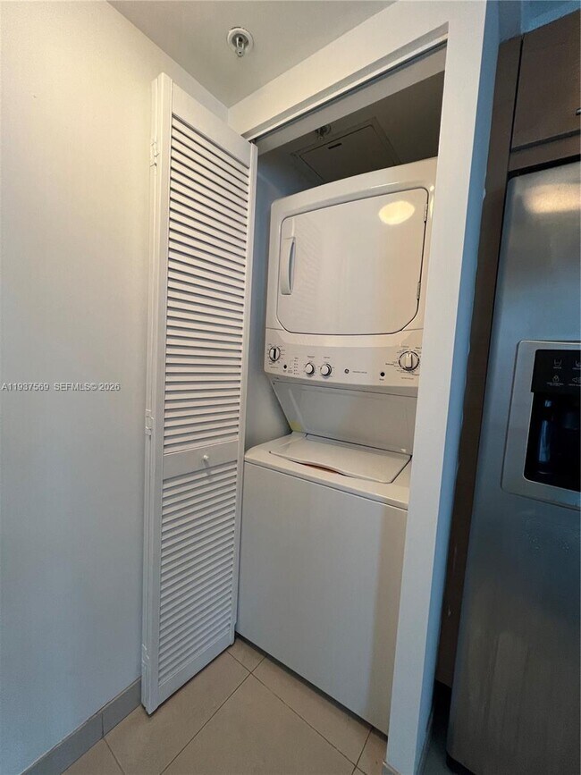 Building Photo - 31 SE 5th St