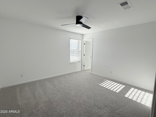 Building Photo - 25321 N 75th Ln